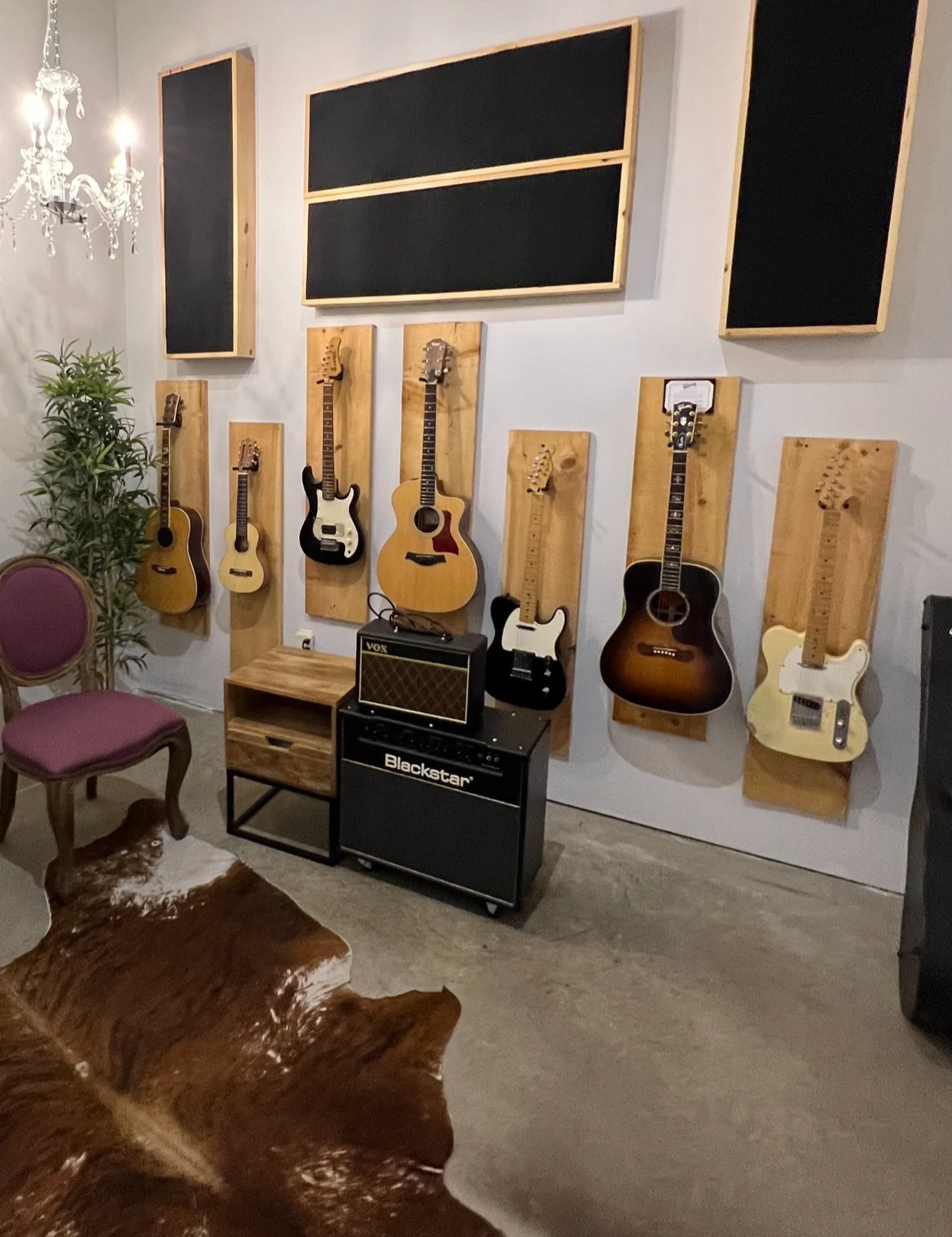 Guitars and amplifiers in an Elite Studios teaching room